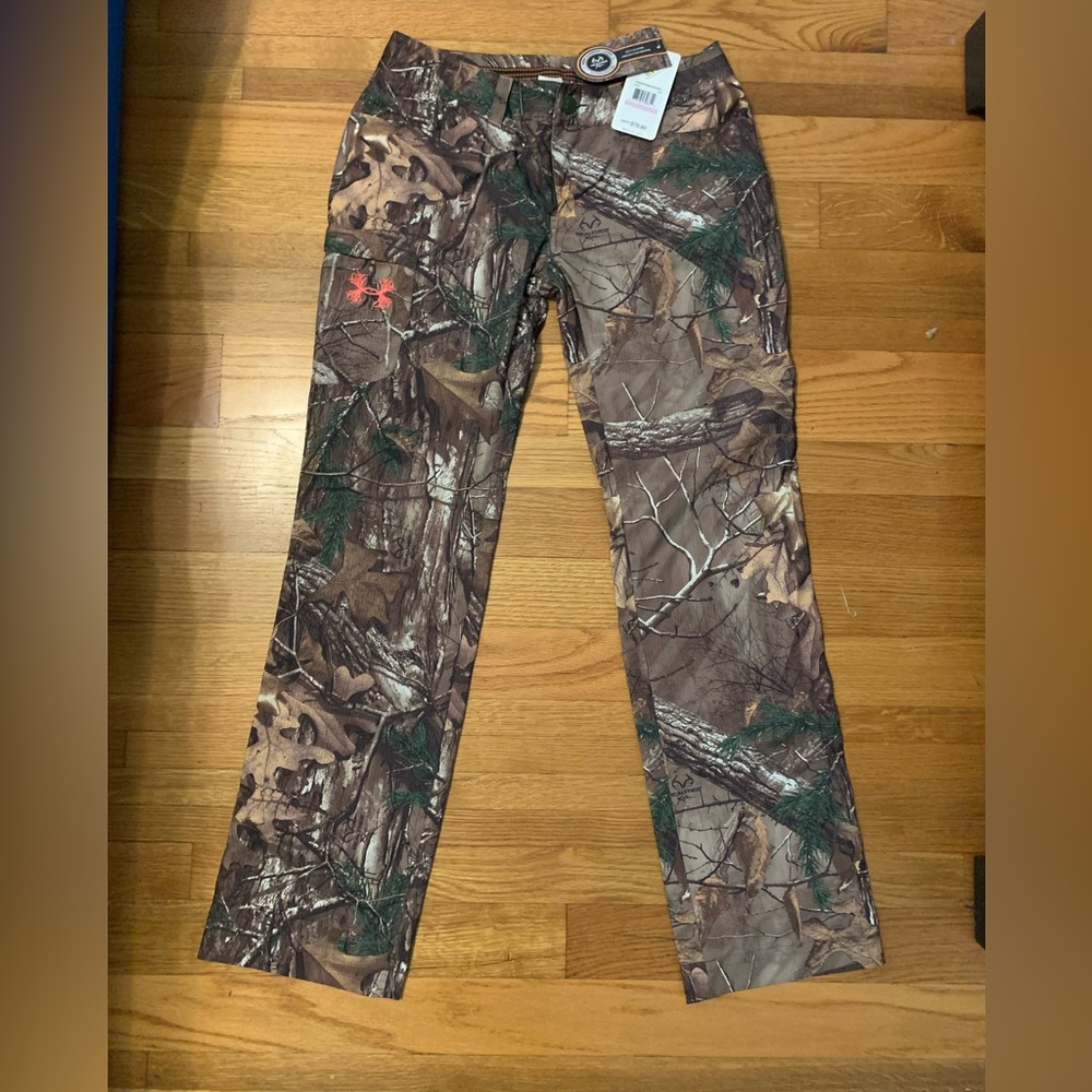 Under Armour NWT Women’s Realtree Camo Hunting Pants Size 6
